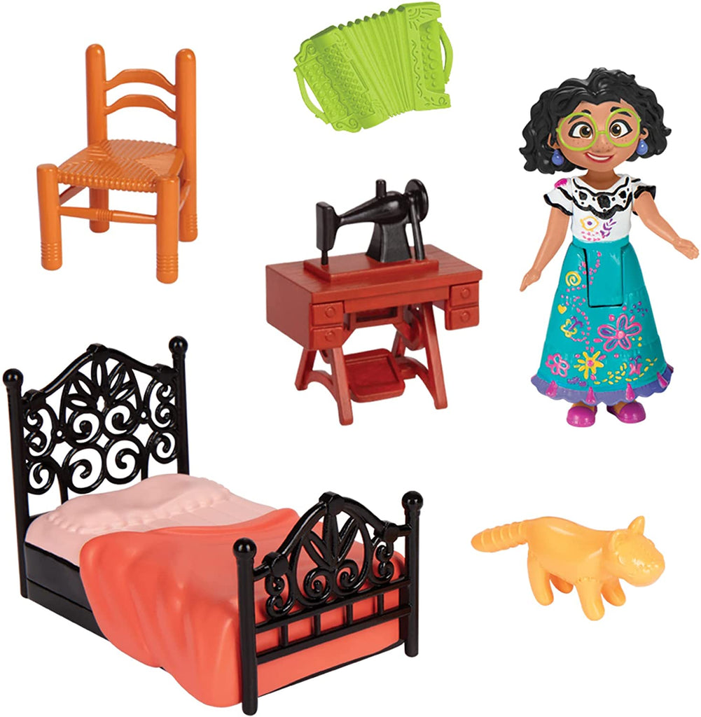 Encanto: Mirabel Small Doll & Room Accessory Set